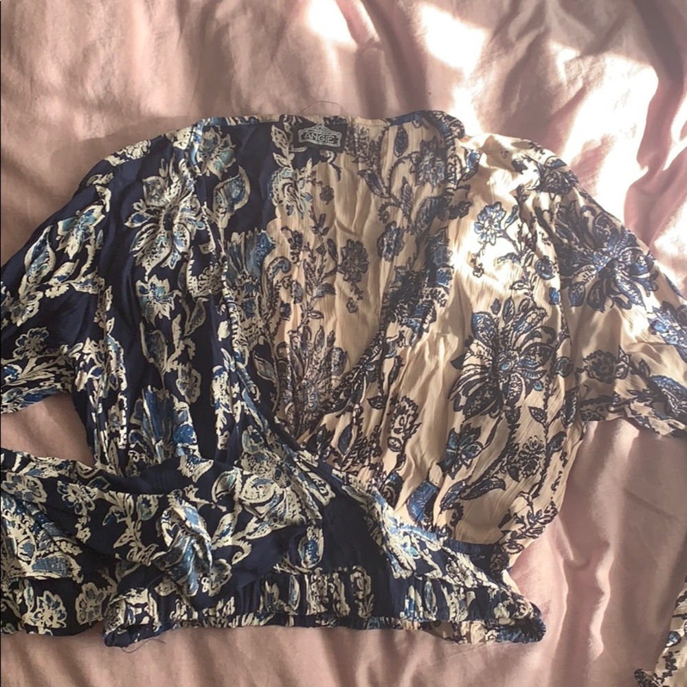 Bell sleeve top